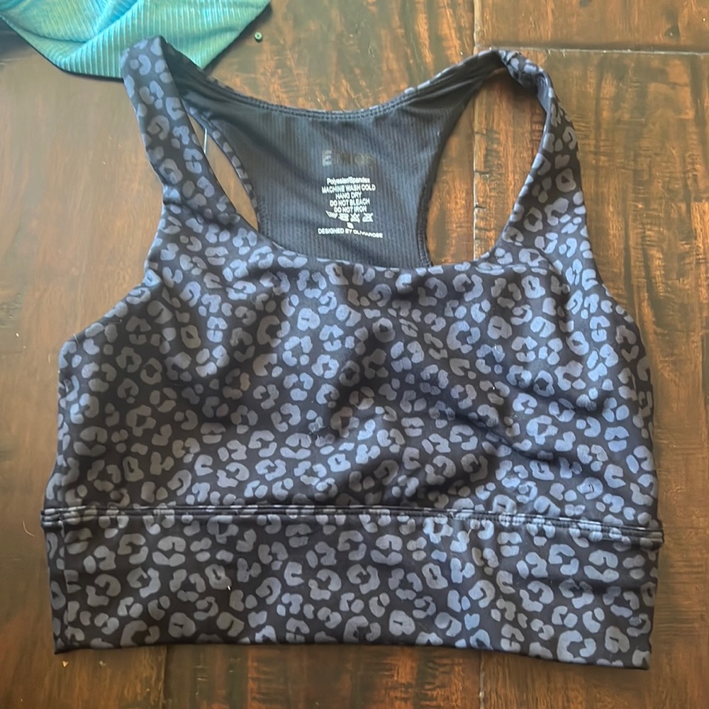 sports bra
